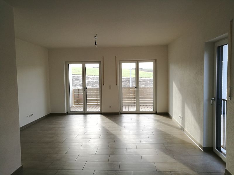 Gehobene 3-Zimmer-Wohnung in Pentling / Regensburg mit Süd-West-Balkon